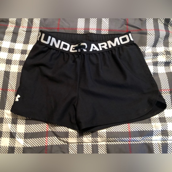 Girls Under Armour Shorts - Picture 1 of 3